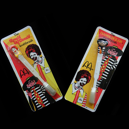 1985 Toothbrush — Set