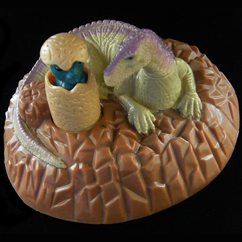 2000 Dinosaur — Mother & Hatchling
