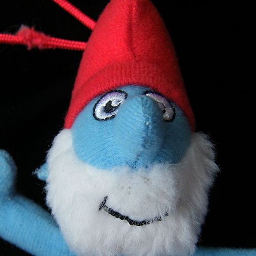 2011 Smurfs — Close up