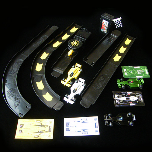 2000 Hot Wheels — Set of Toys