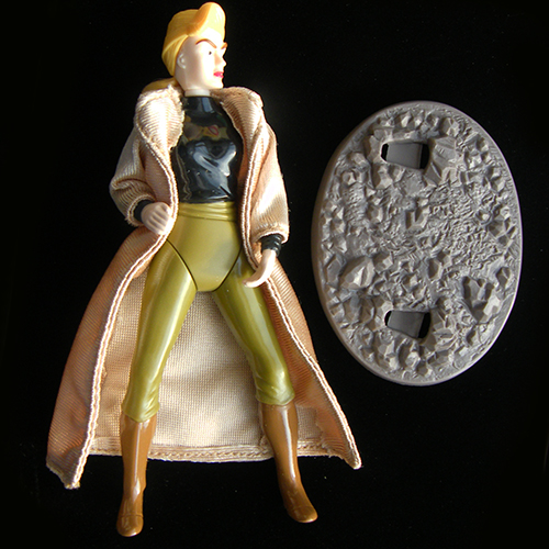 2001 Atlantis the Lost Empire  — Helga and base