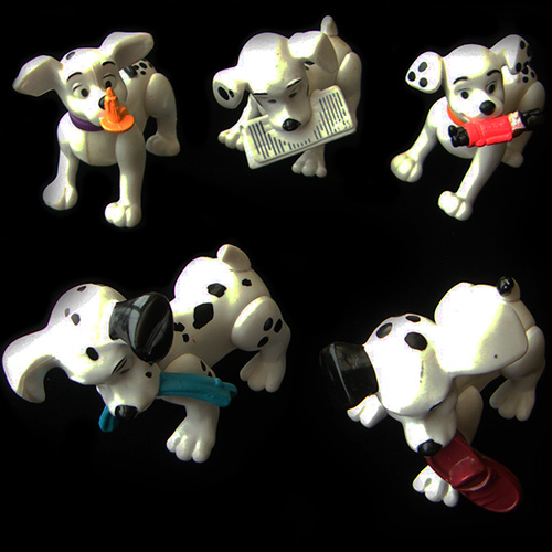 1996 101 Dalmatians — Group of Dogs Holding things in mouth